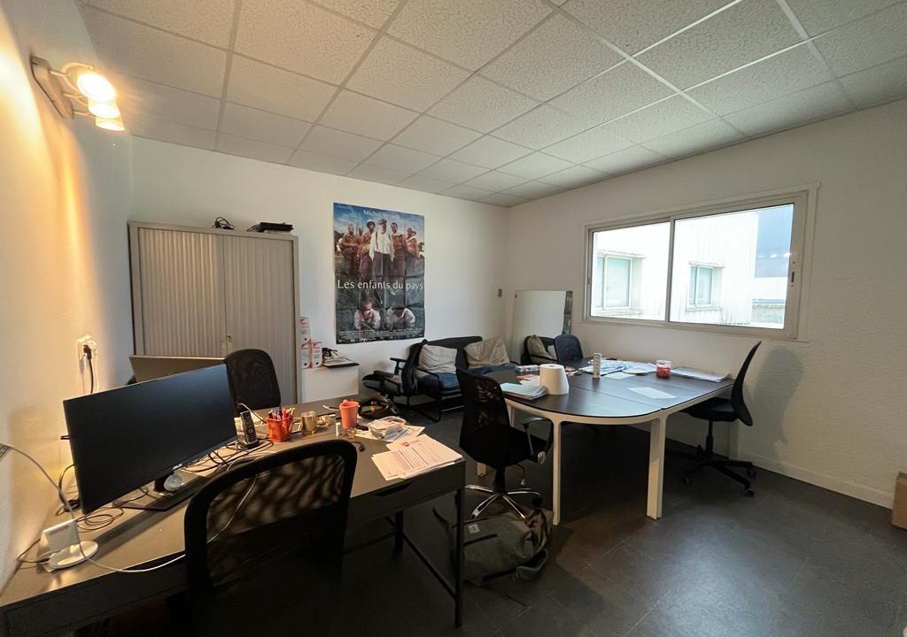 publique-54768325-Nr-3