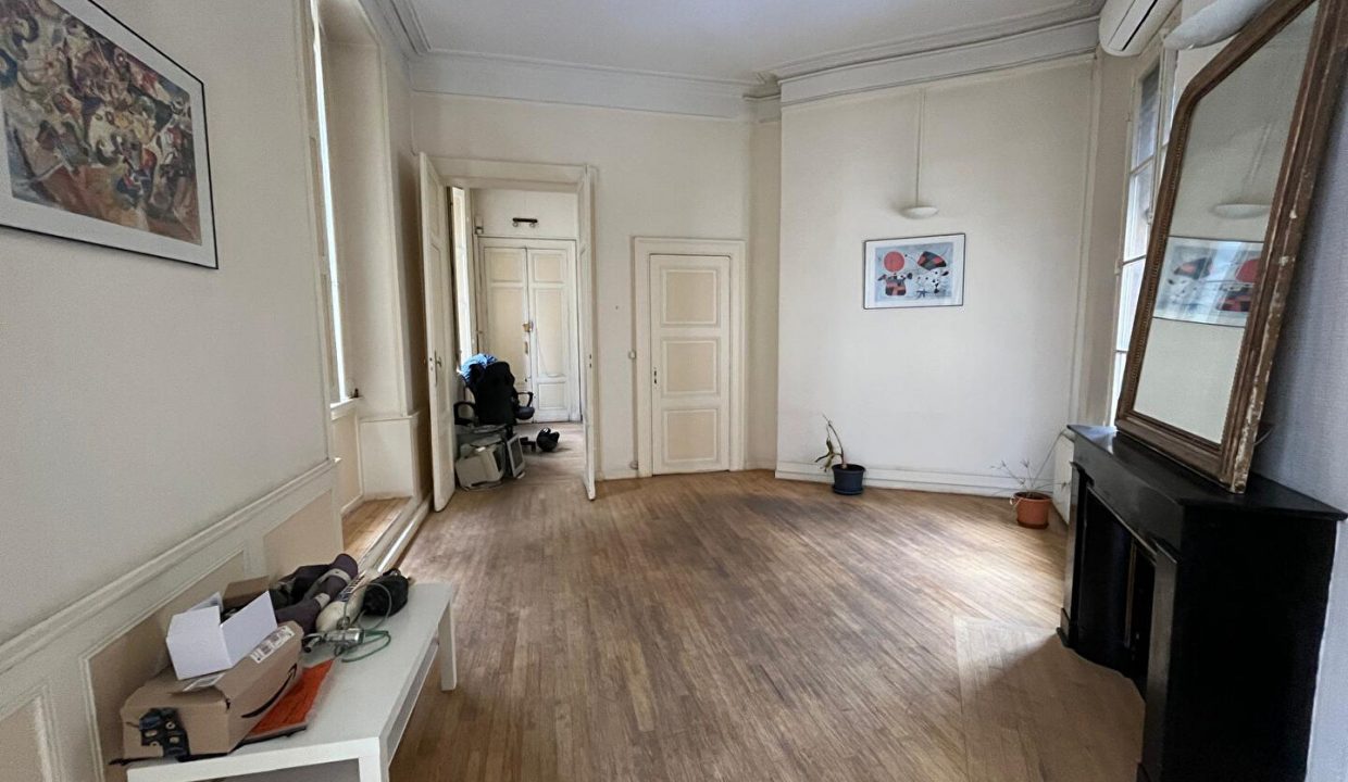 publique-55658221-Nr-1