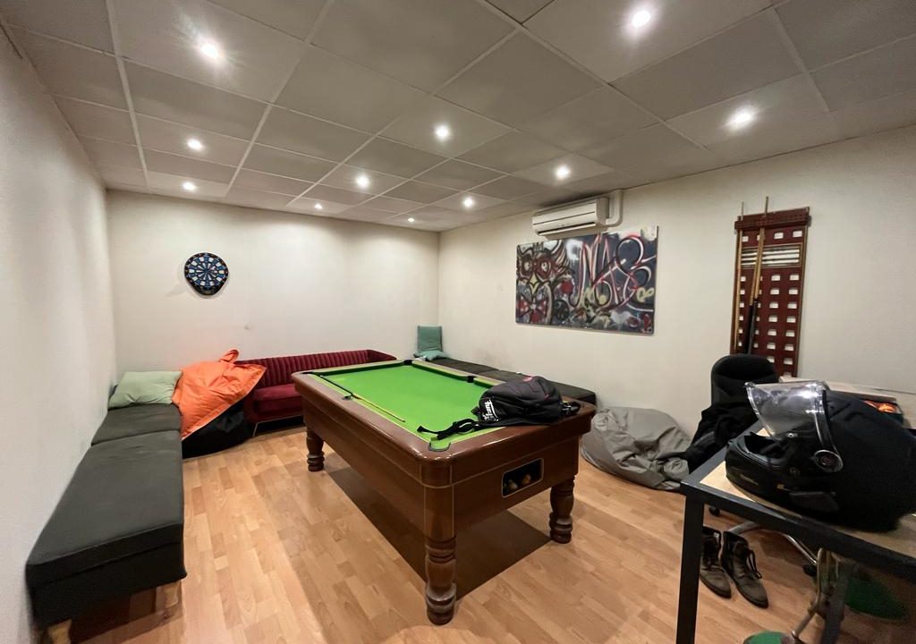 publique-57173432-Nr-3