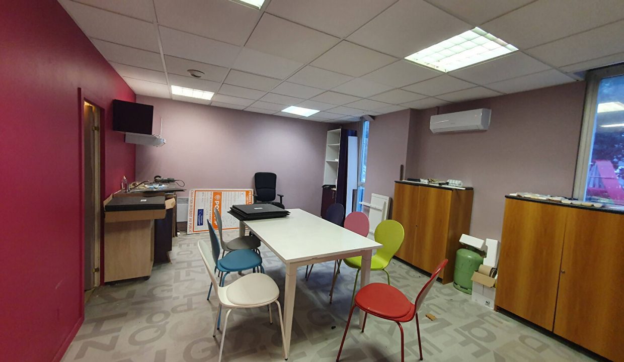 publique-57198982-Nr-8