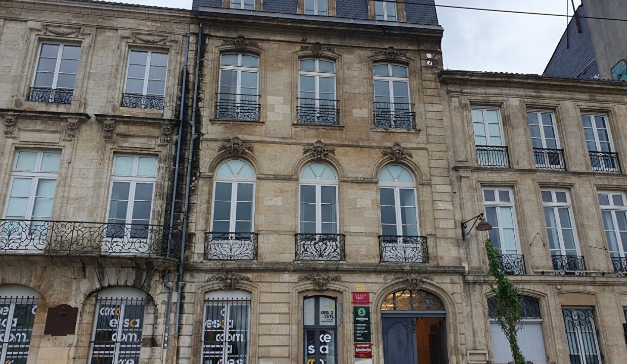 publique-57617961-Nr-4