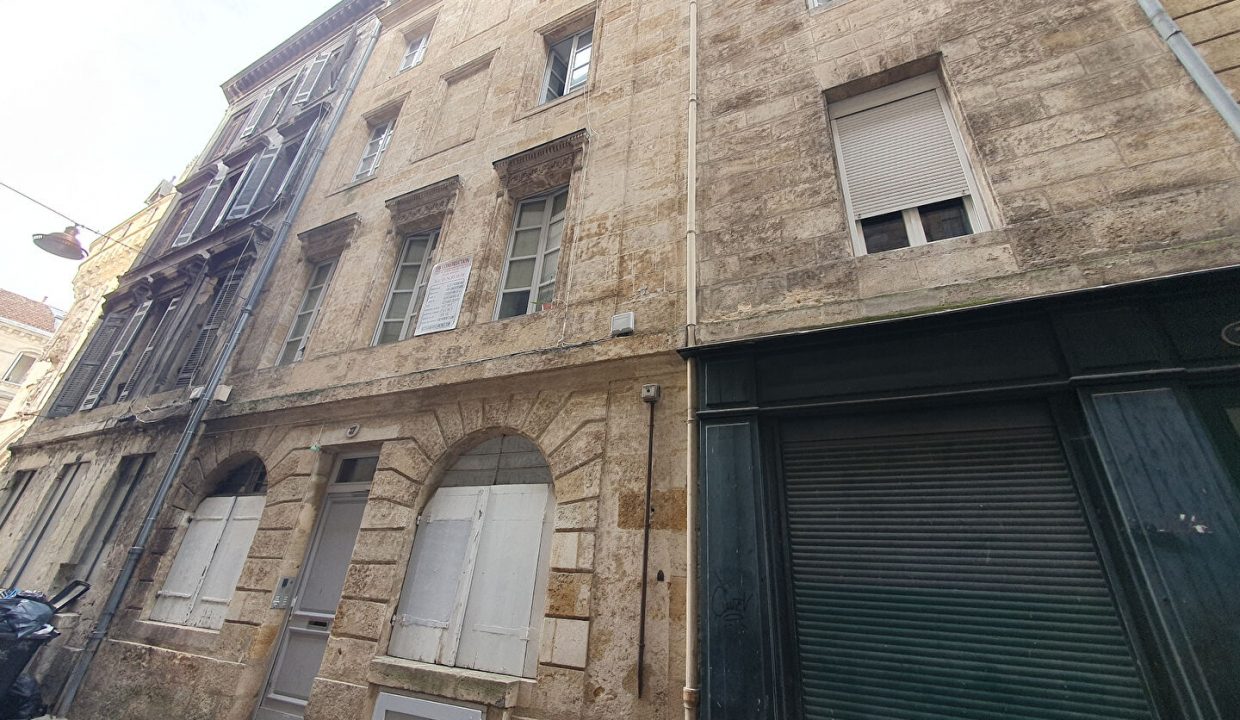 publique-57730151-Nr-2