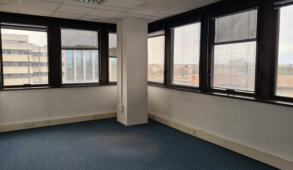 publique-57938174-Nr-7