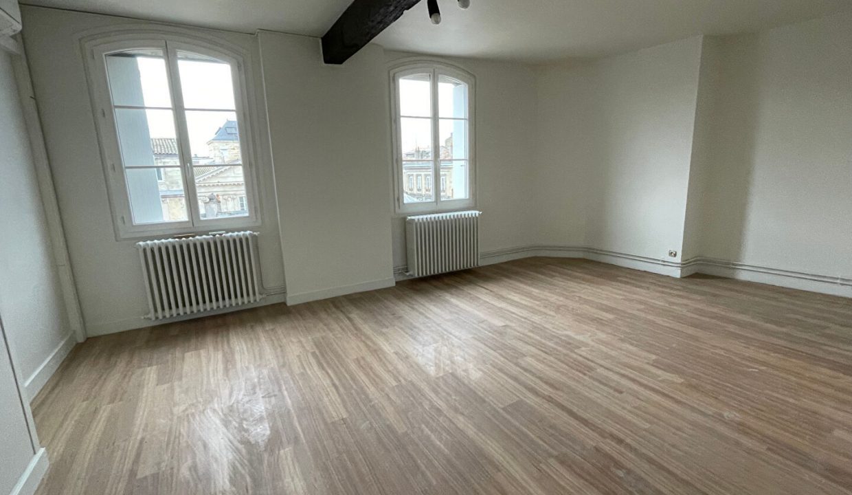 publique-58379705-Nr-2