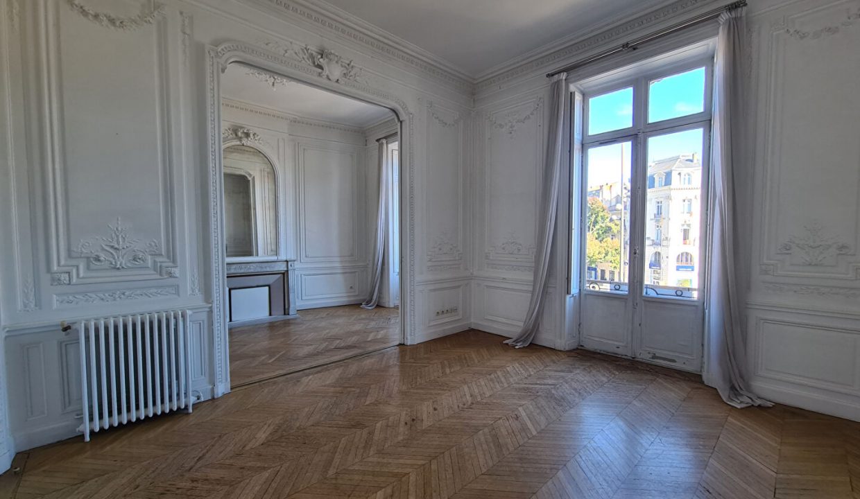 publique-59370355-Nr-4