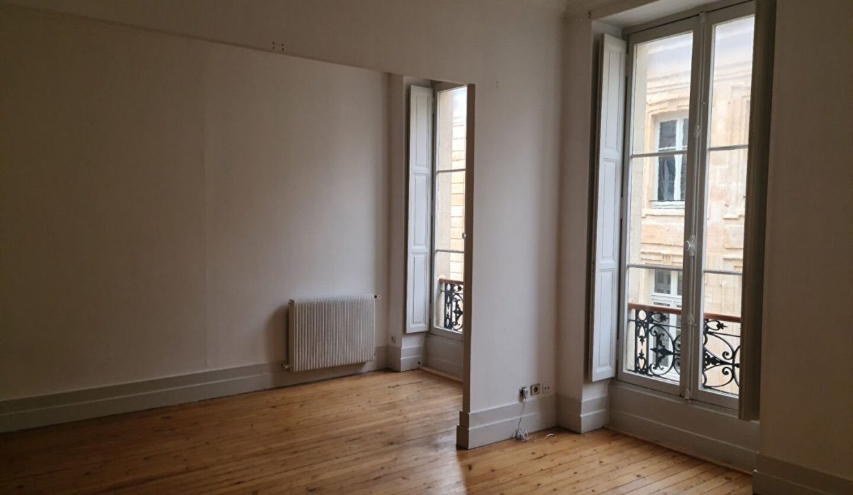 publique-55672185-Nr-3